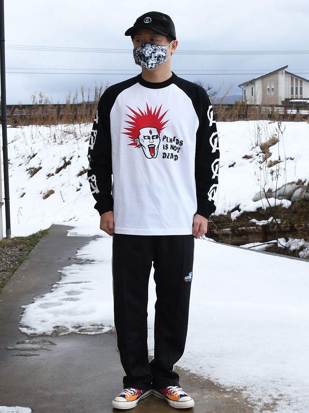 PUNKDS IS NOT DEADラグランロンTEE
