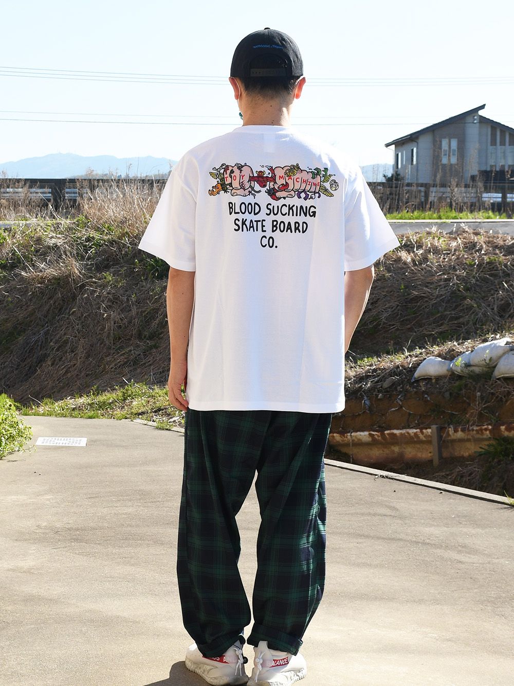 <BIG SIZE> LIVING TOYS "FIST" SS TEE