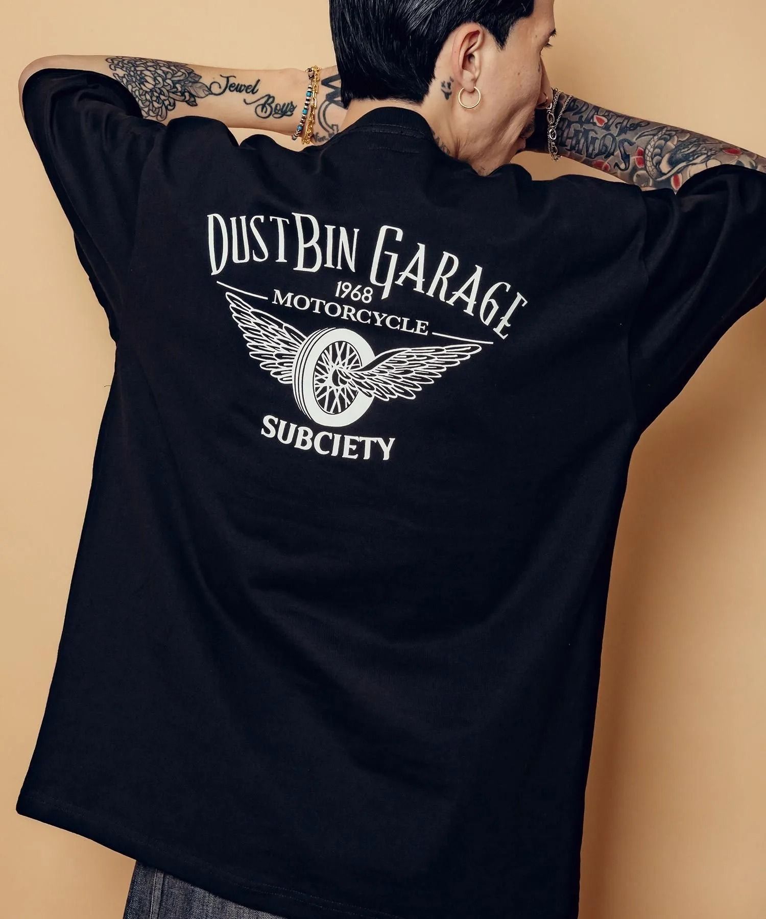 Dust bin garage tee
