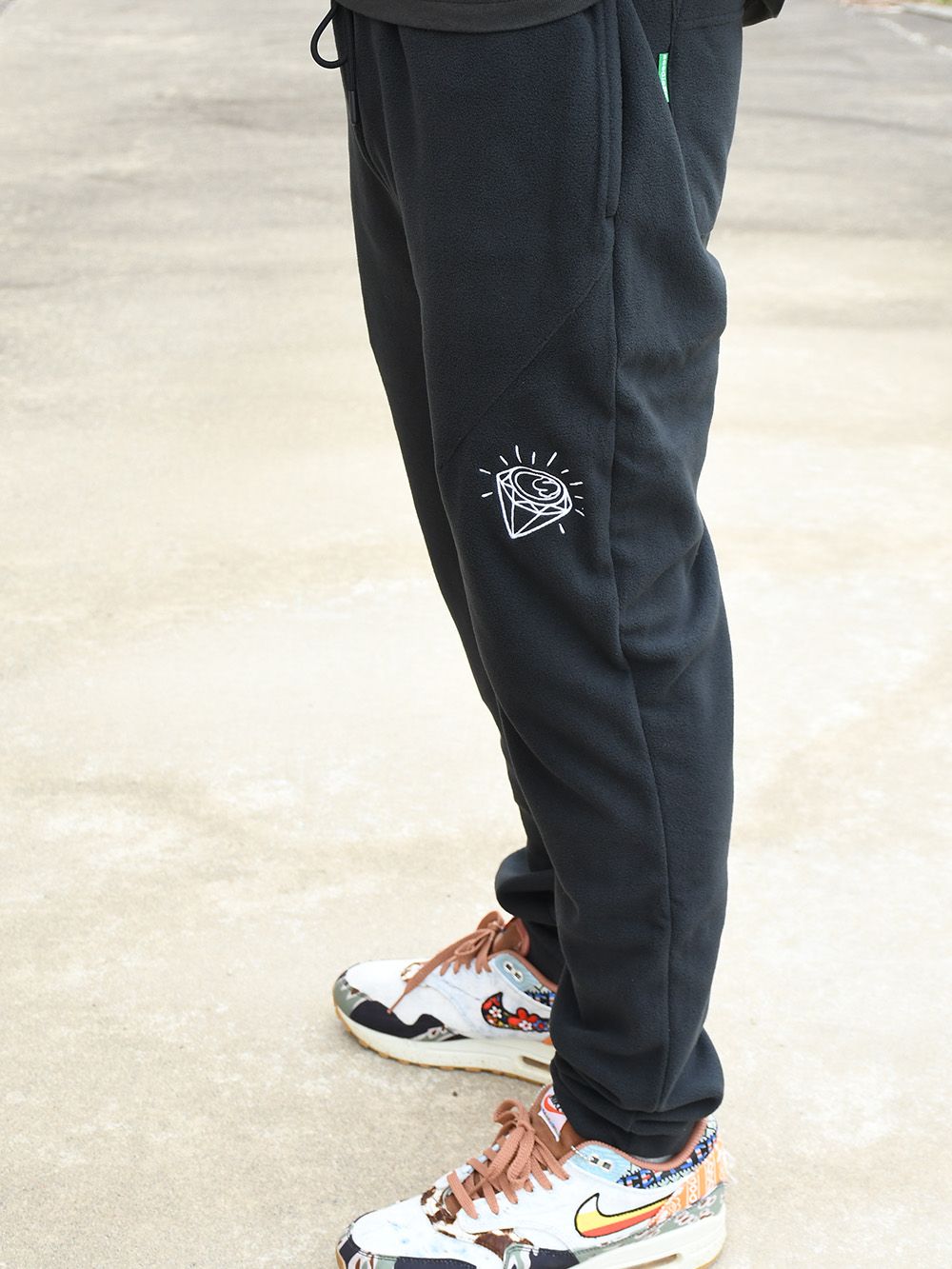 sd micro fleece taperd pants