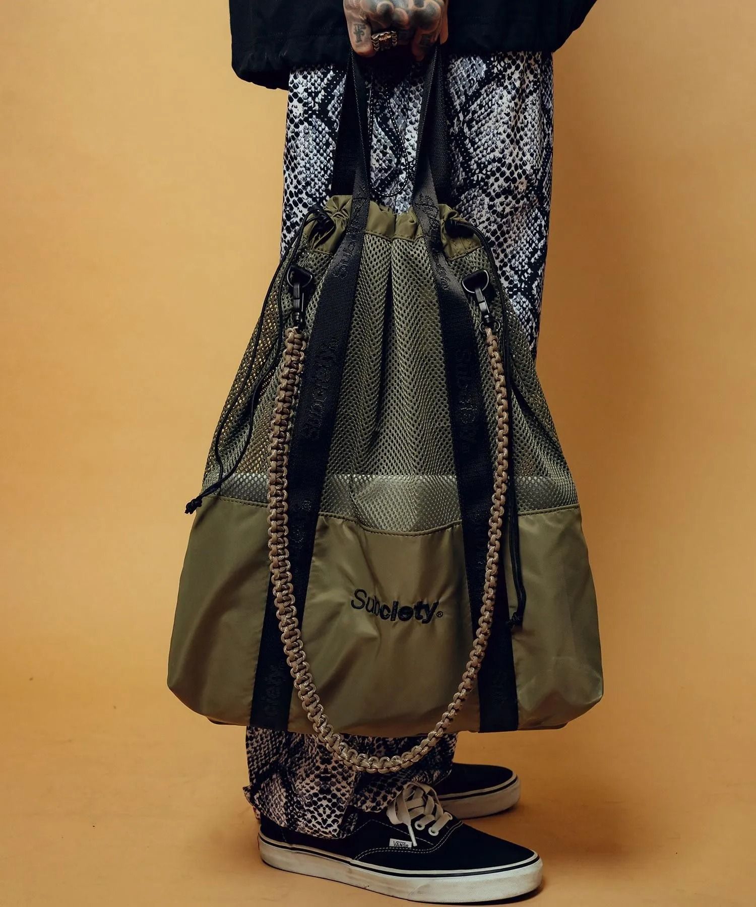 Mesh shoulder tote bag