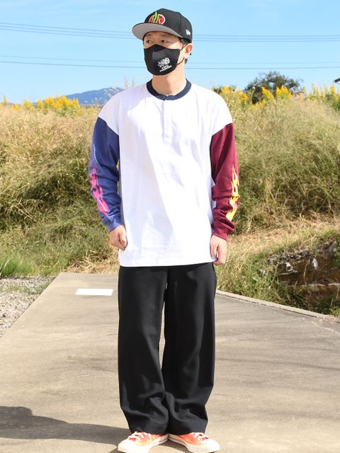 配色の異なるファイヤーロゴがカッコいい！