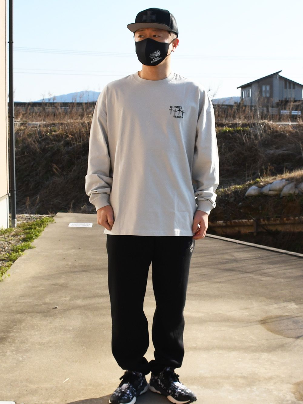 CROSSES -BIG SILHOUETTE LS TEE