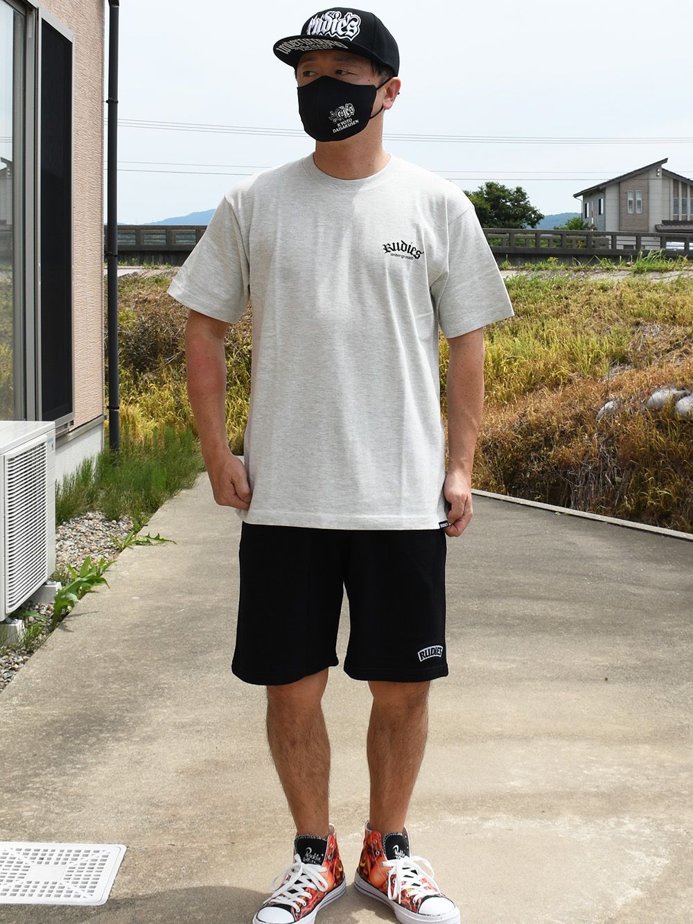 SLICK SWEAT-SHORTS