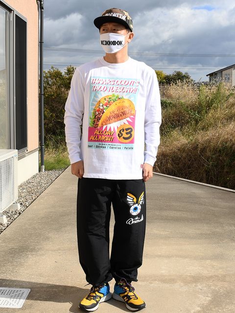 カラフルで大きなプリントは宣伝効果抜群！