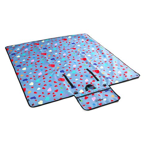 RC x KiU PICNIC SHEET