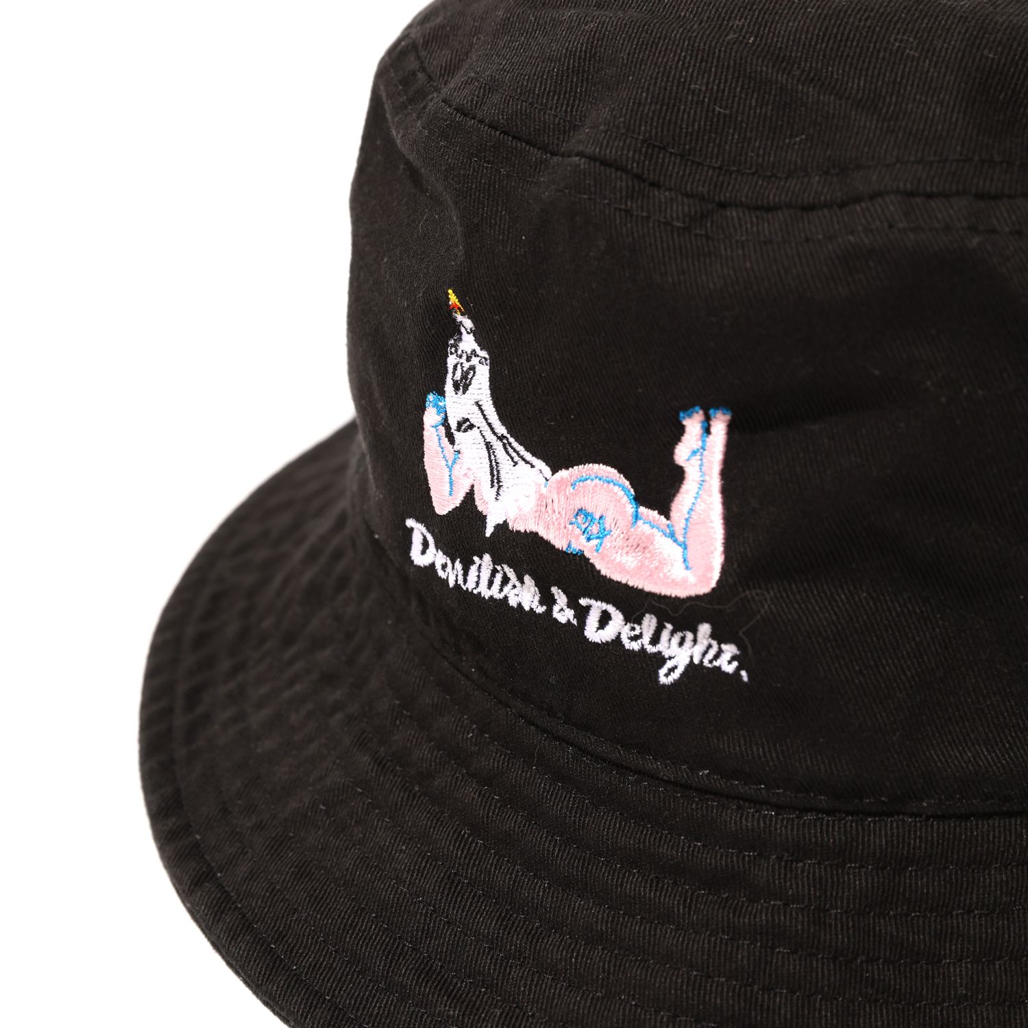 SPOOKY GIRL BUCKET-HAT