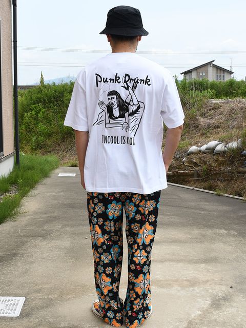 今季のメイングラフィックが人気のビッグシルエットTで登場！