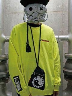 雷々 KUNG FU 巾着