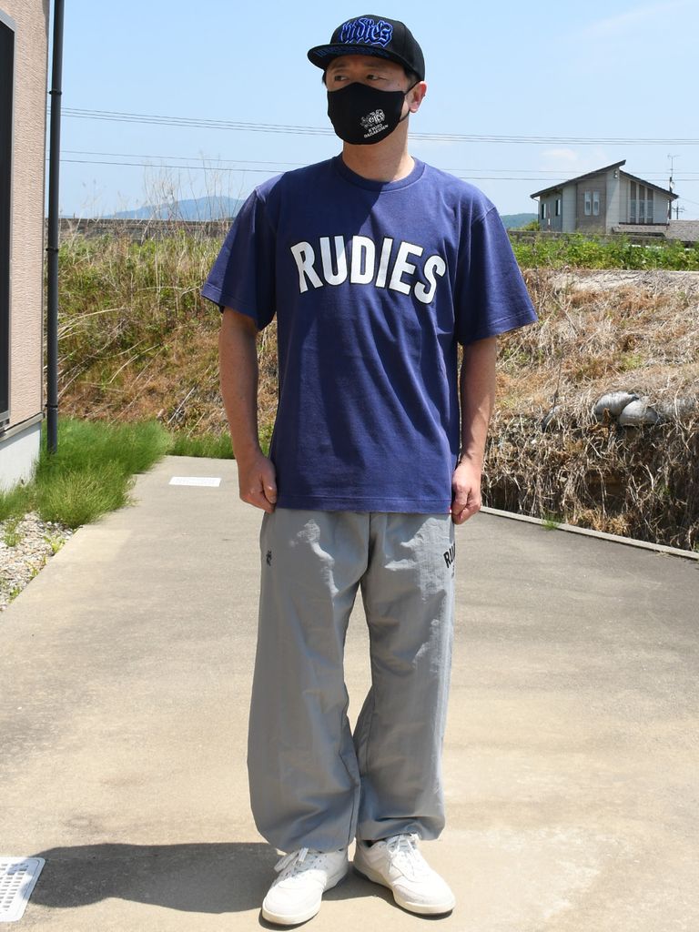 着る度に違う表情を見せる一期一会感がなんとも切なく美しい・・