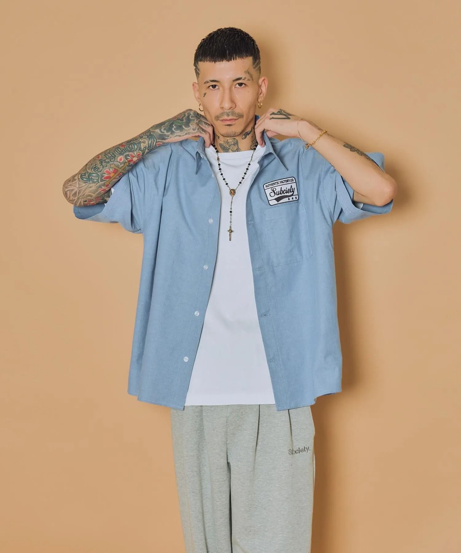 Square tail patch shirt