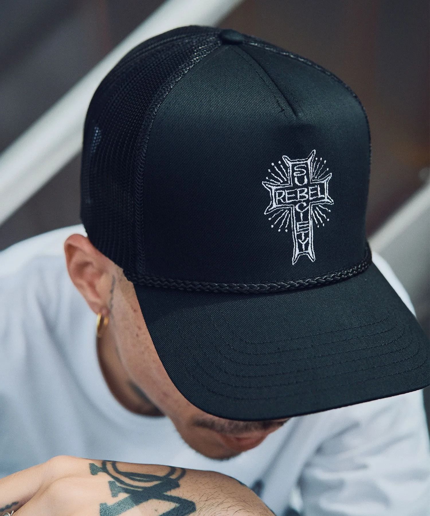 Embroidery mesh cap
