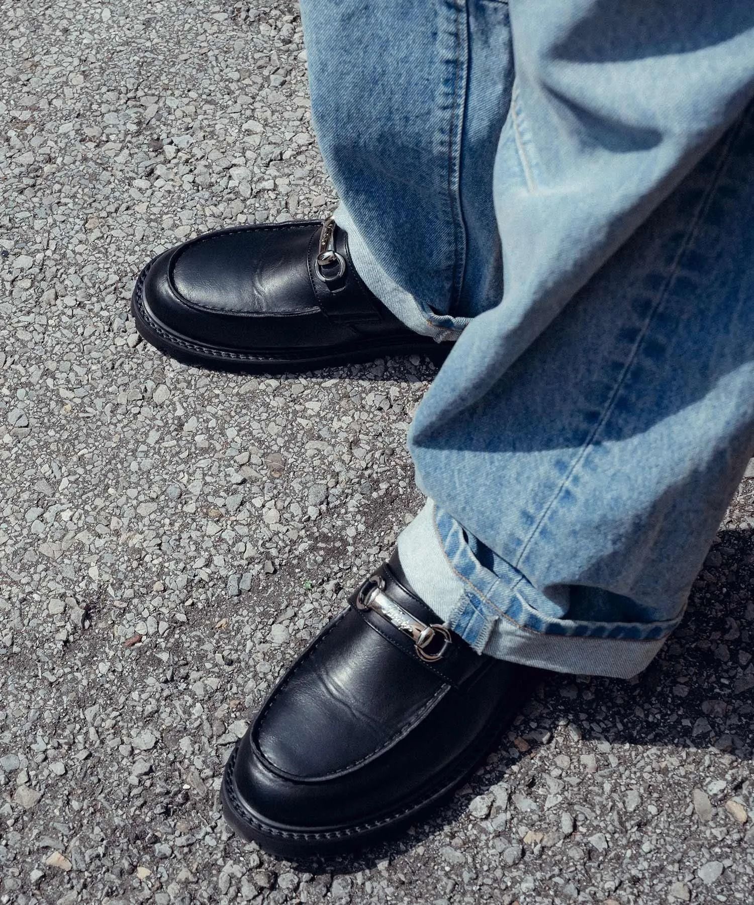 Metal plate loafers