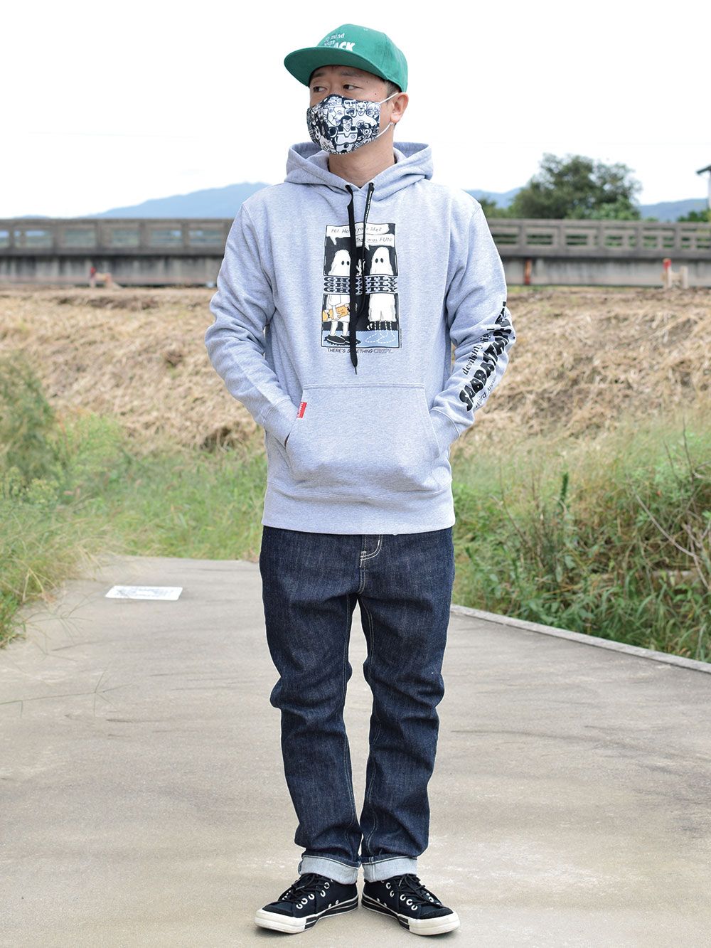 GHOSTLY-HOODIE