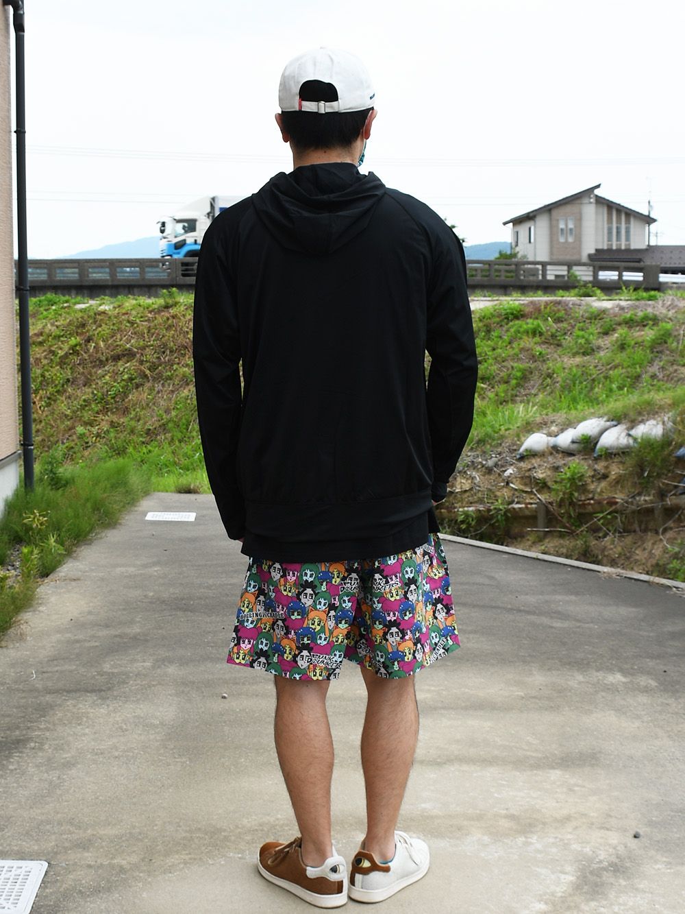 サーフィンできないラッシュガード
