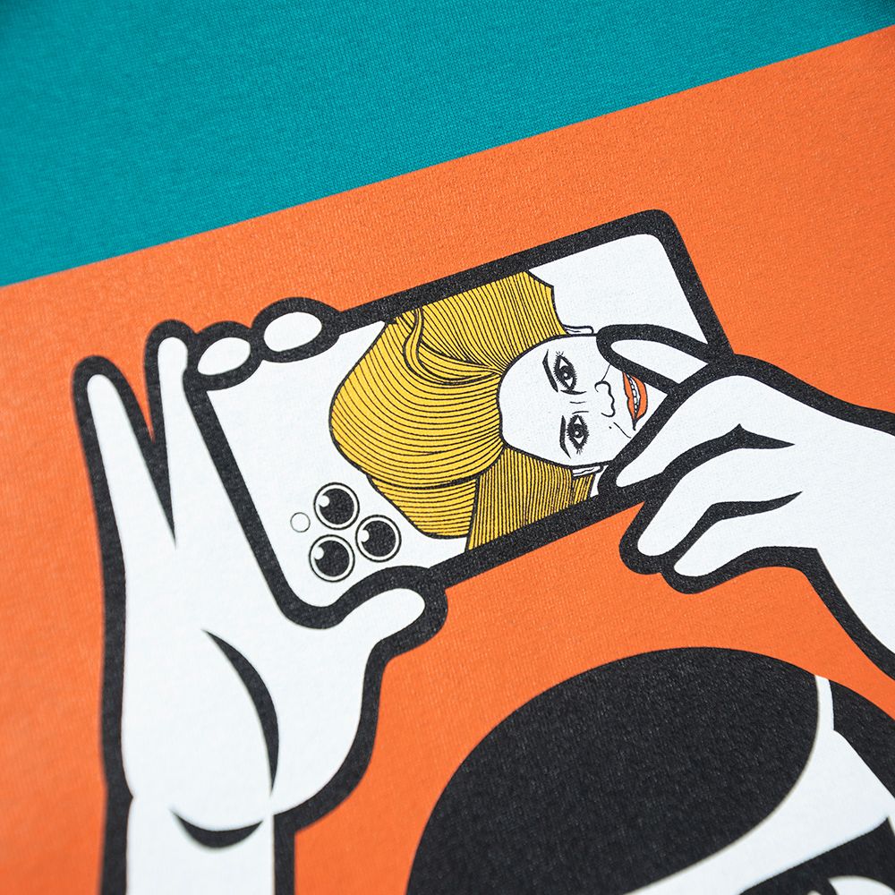 ［PDSxデヴィ・スカルノ］ アイツのスマホに夫人TEE