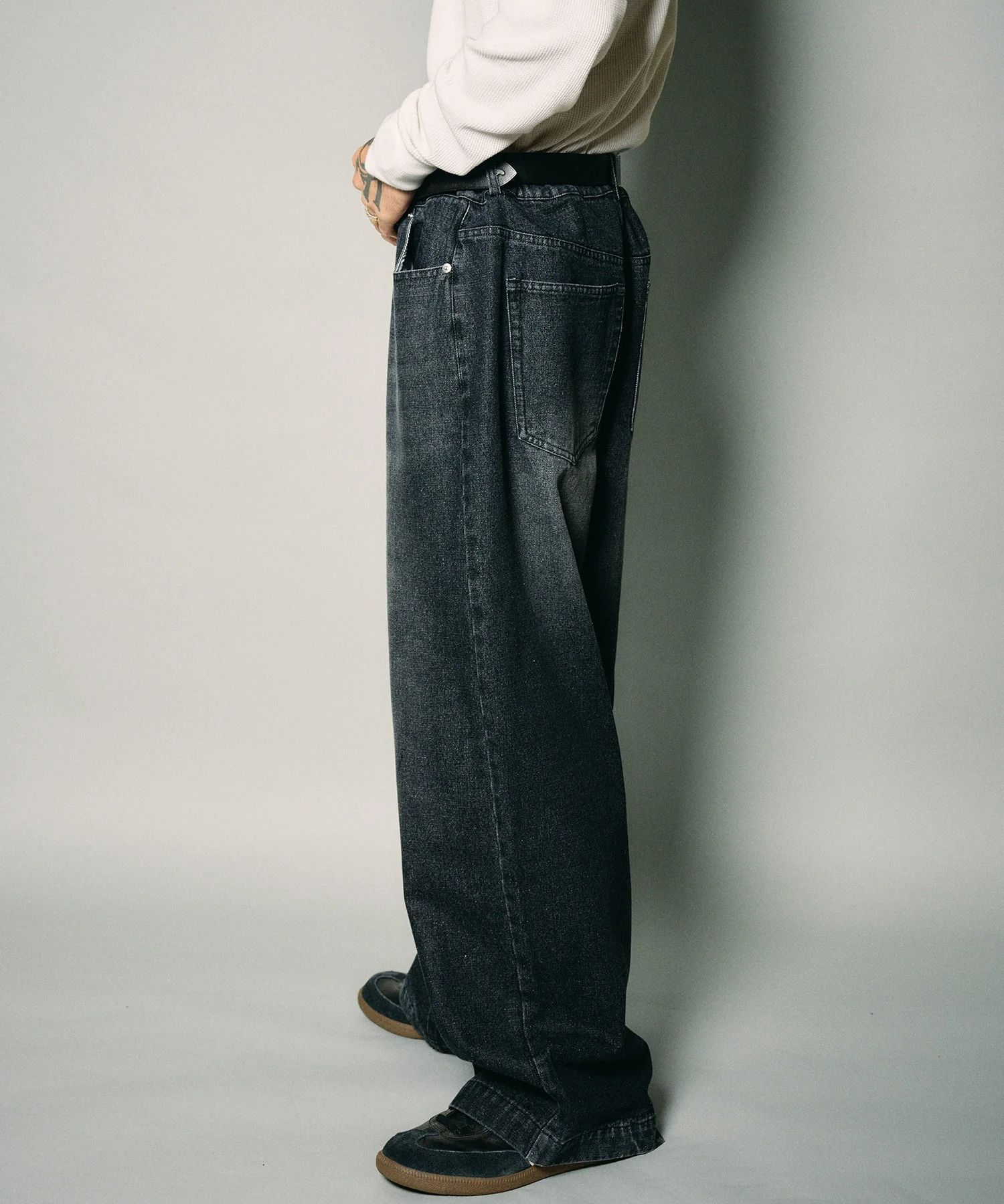 Essential denim pants
