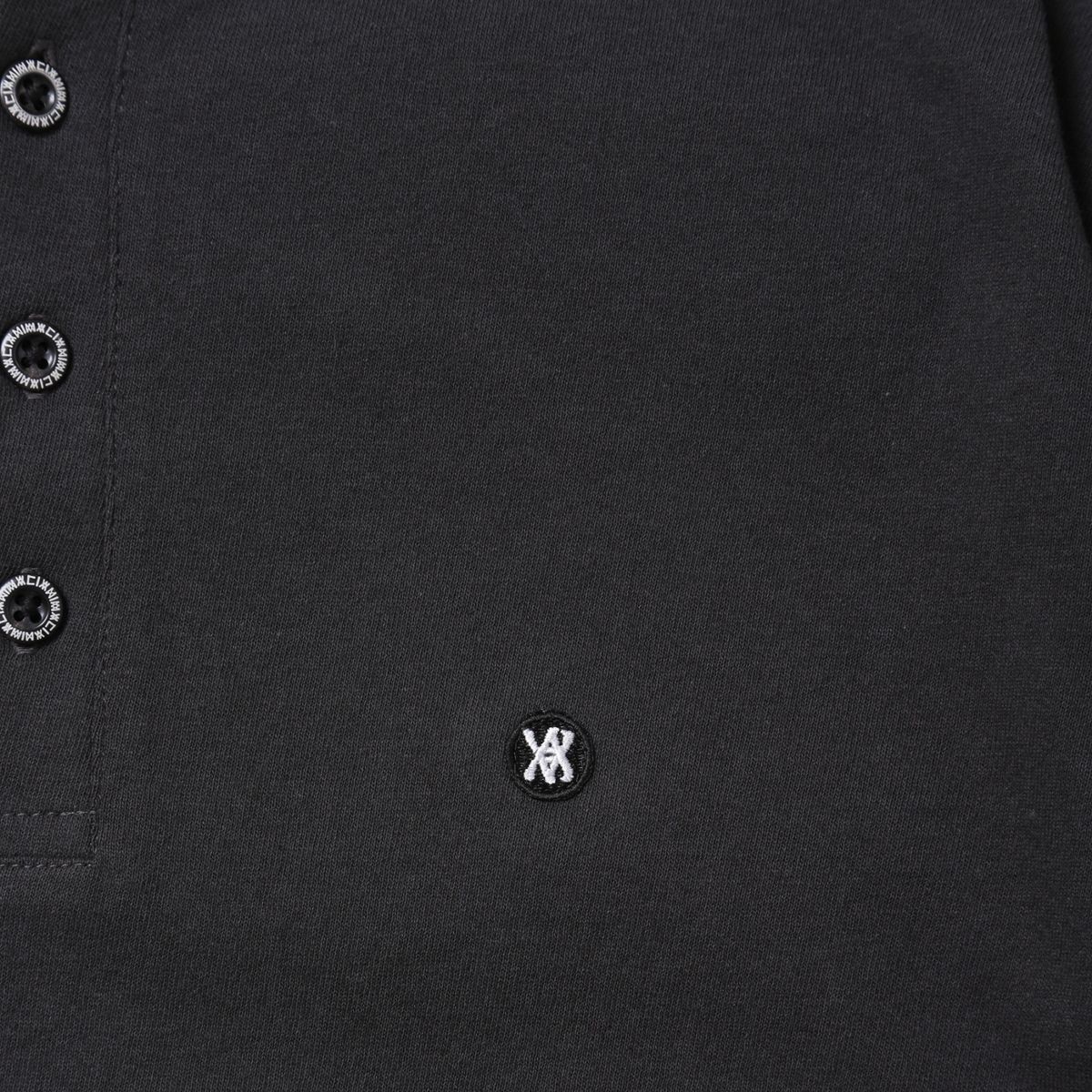 HENLEY-NECK
