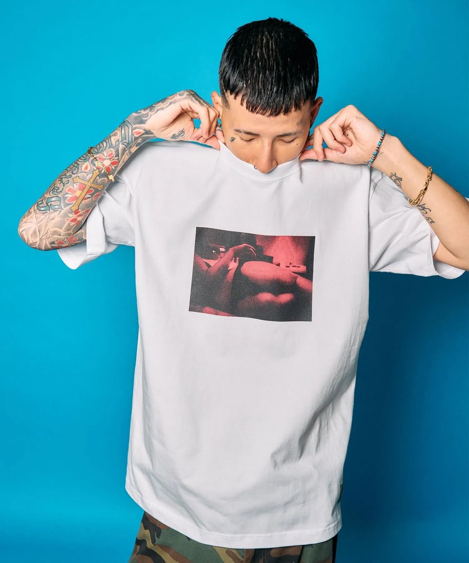 intimate room tee
