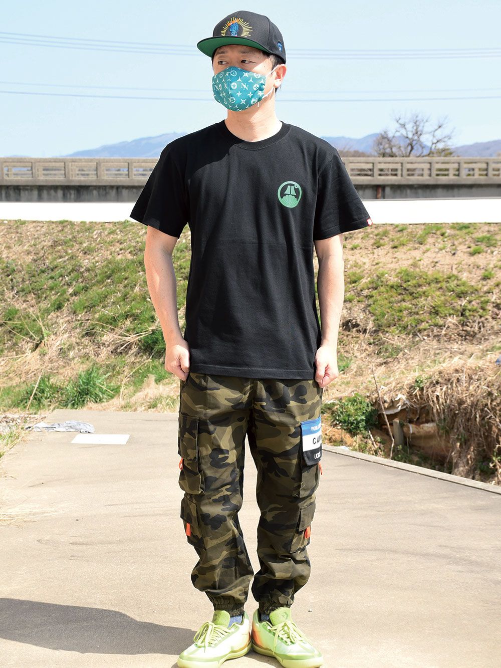 闇討TEE