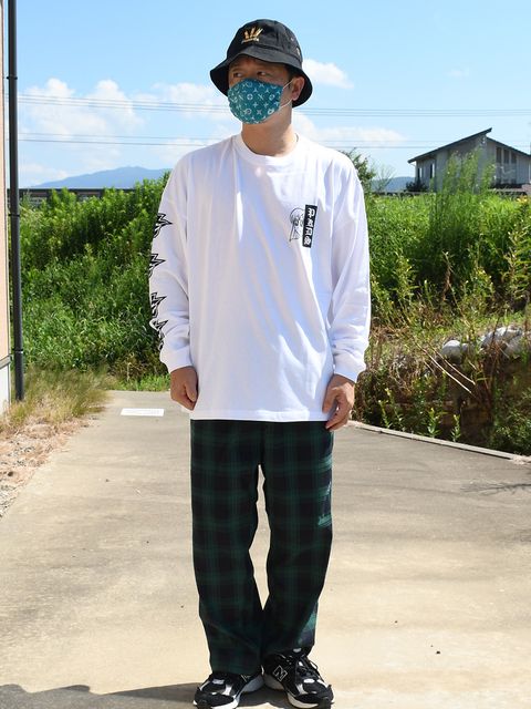 危険すぎるデザインとは裏腹に開放感のあるビッグシルエットが優しすぎる！