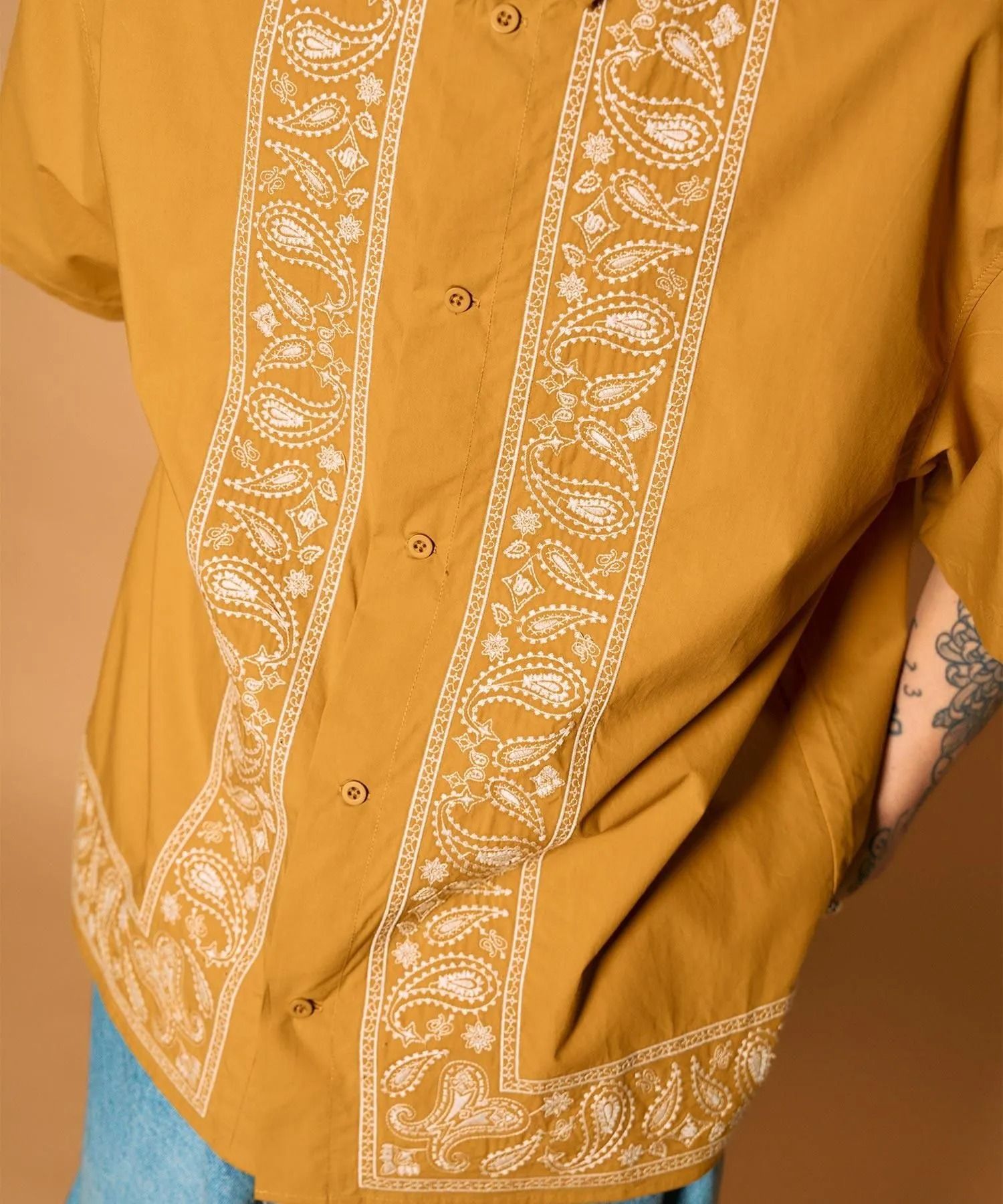 Embroidery bandanna shirt