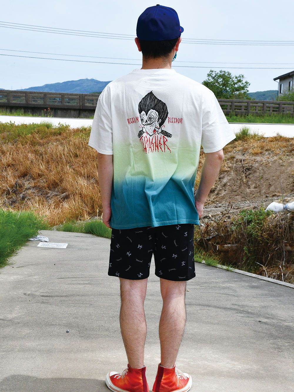 Bleed in Bleed space dye
