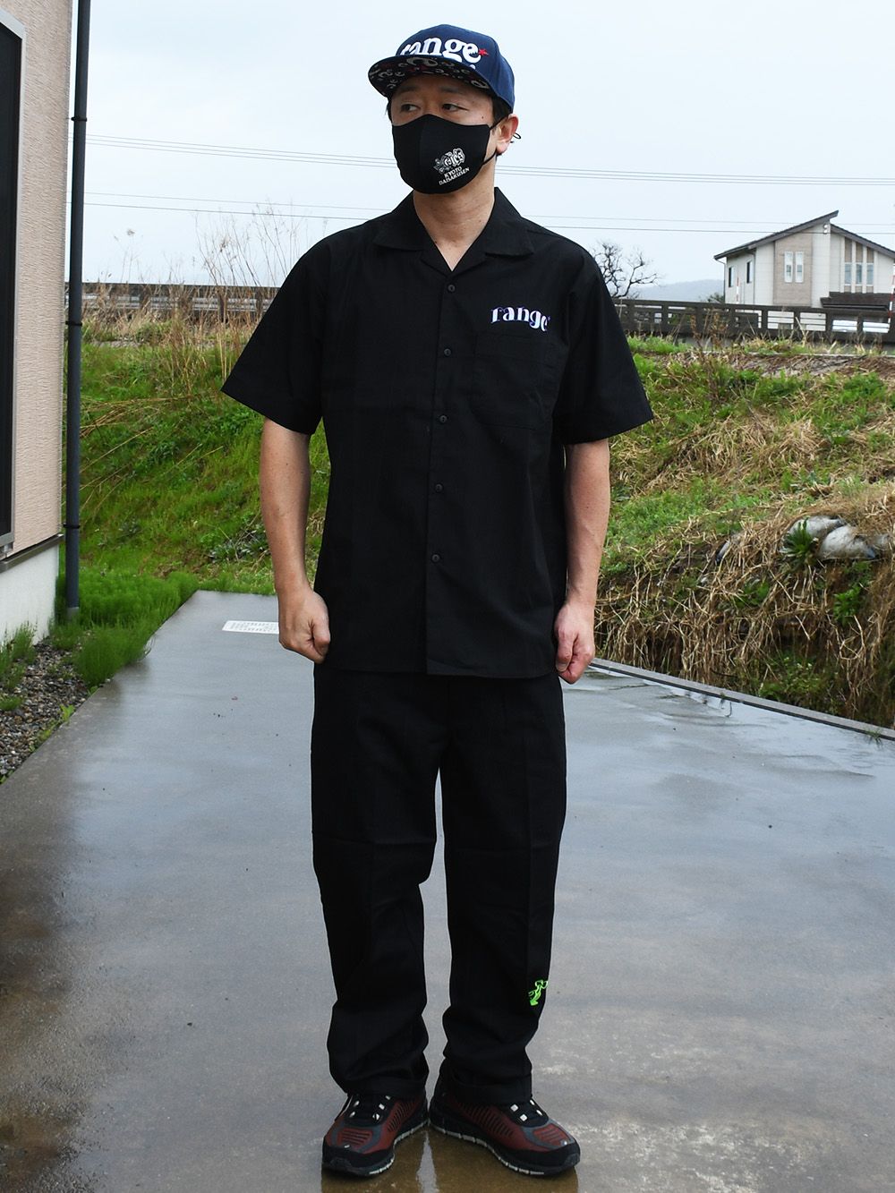 レンジが得意とするタトゥーグラフィックが美配色で。