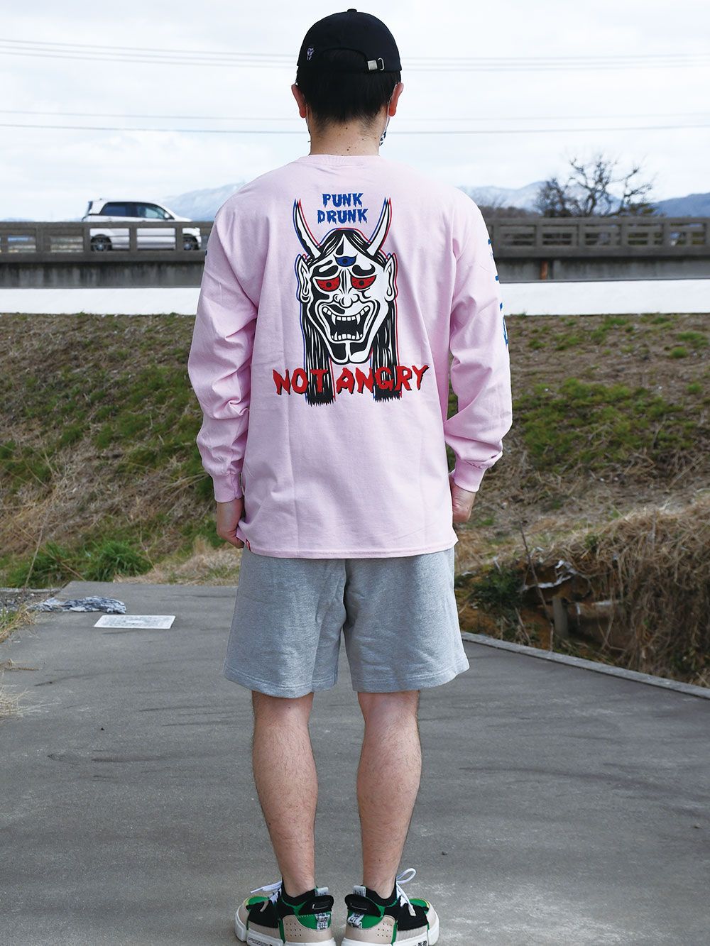 怒ってないロンTEE