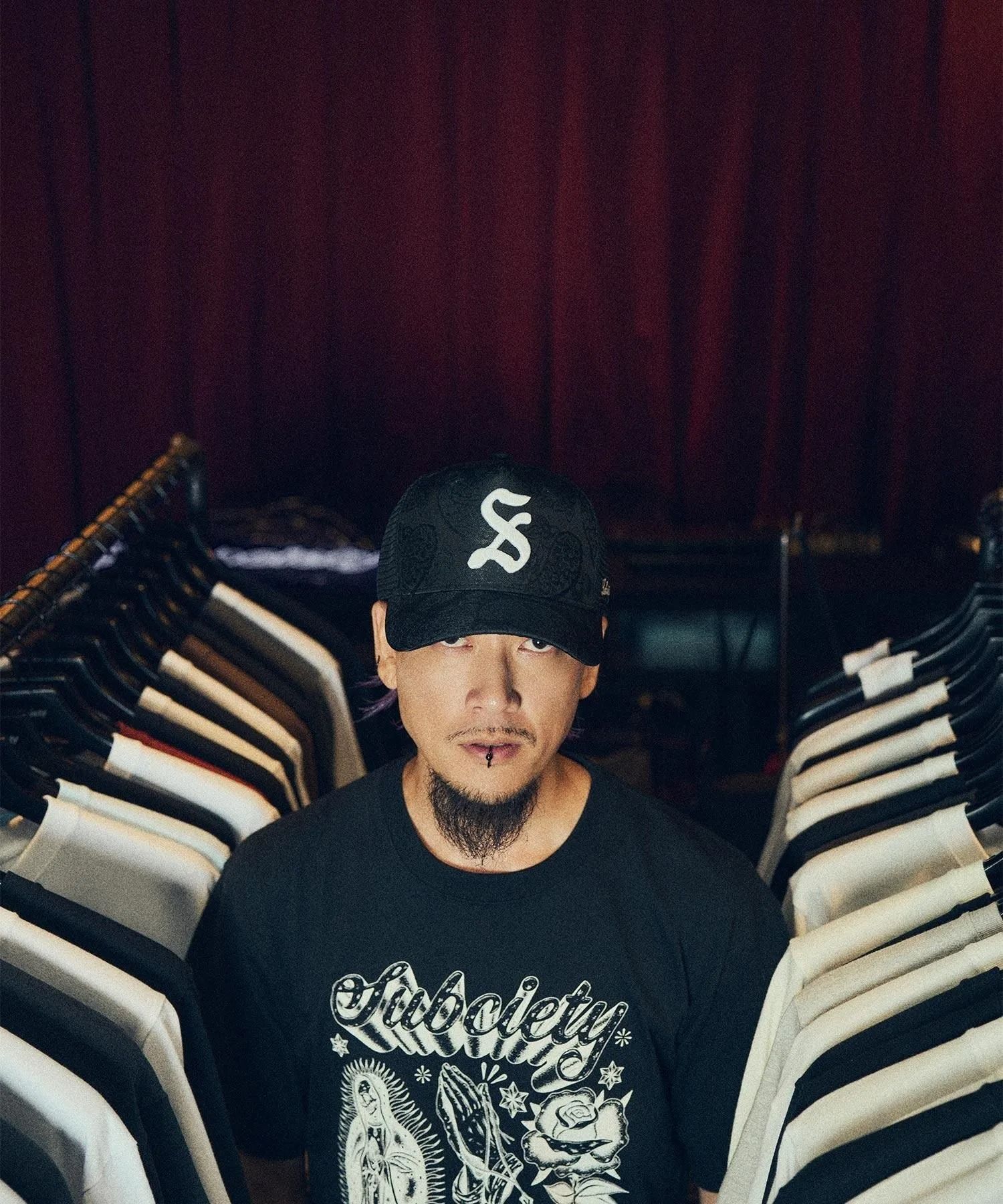 Jacquard paisley mesh cap