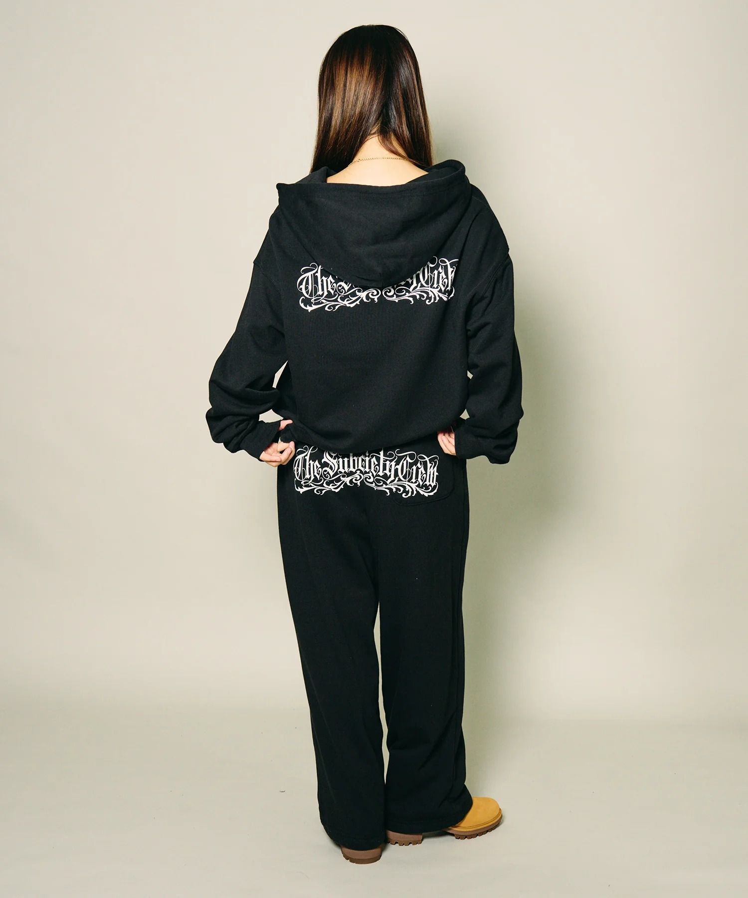 Wide sweatpants