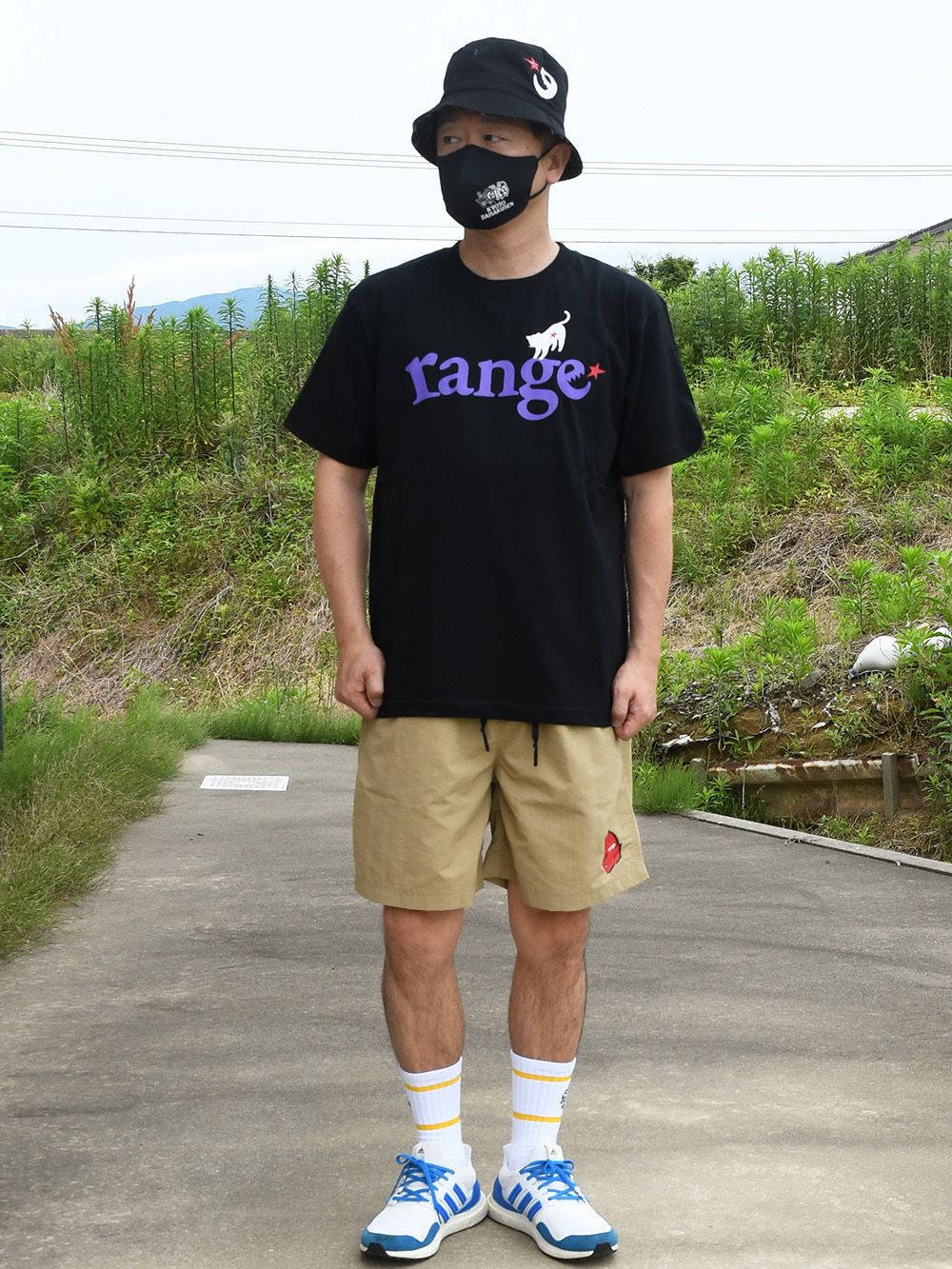 black and white cat ss tee