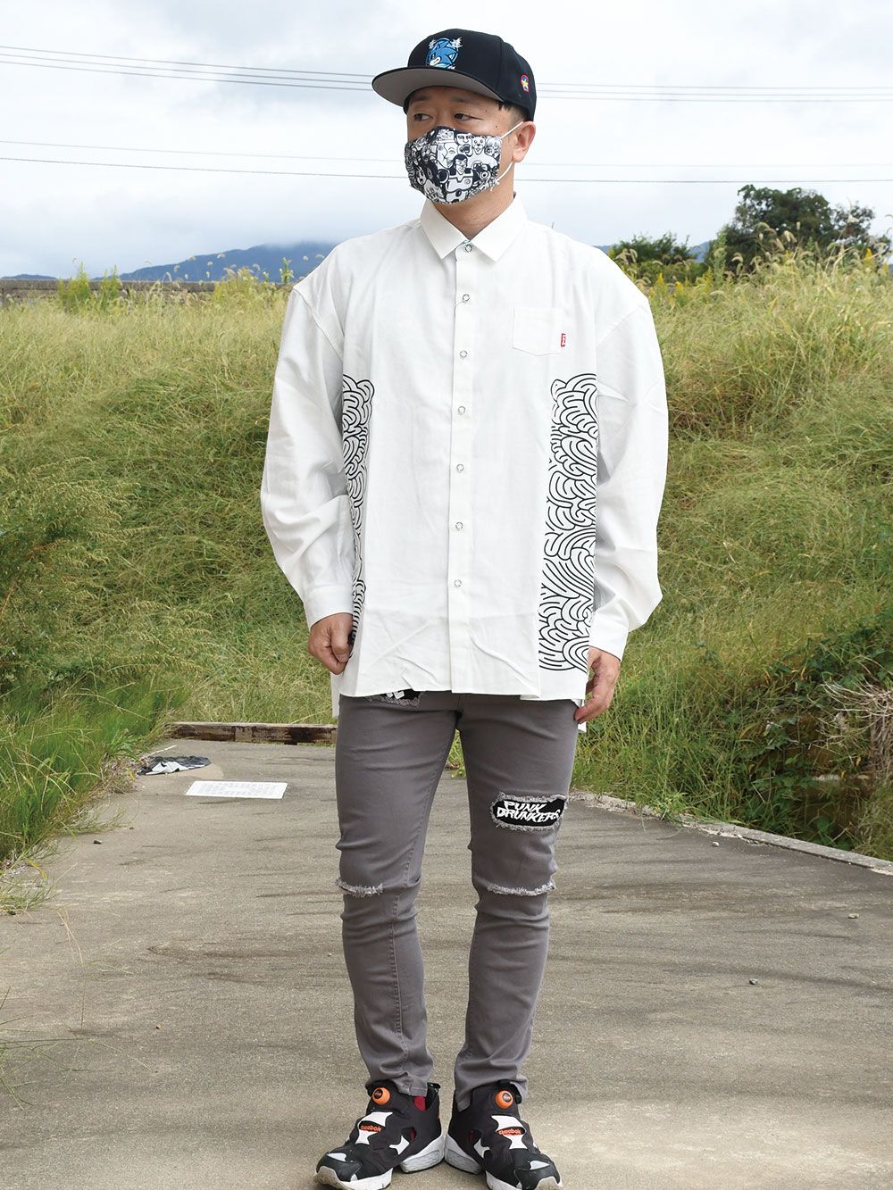 迷いシャツ