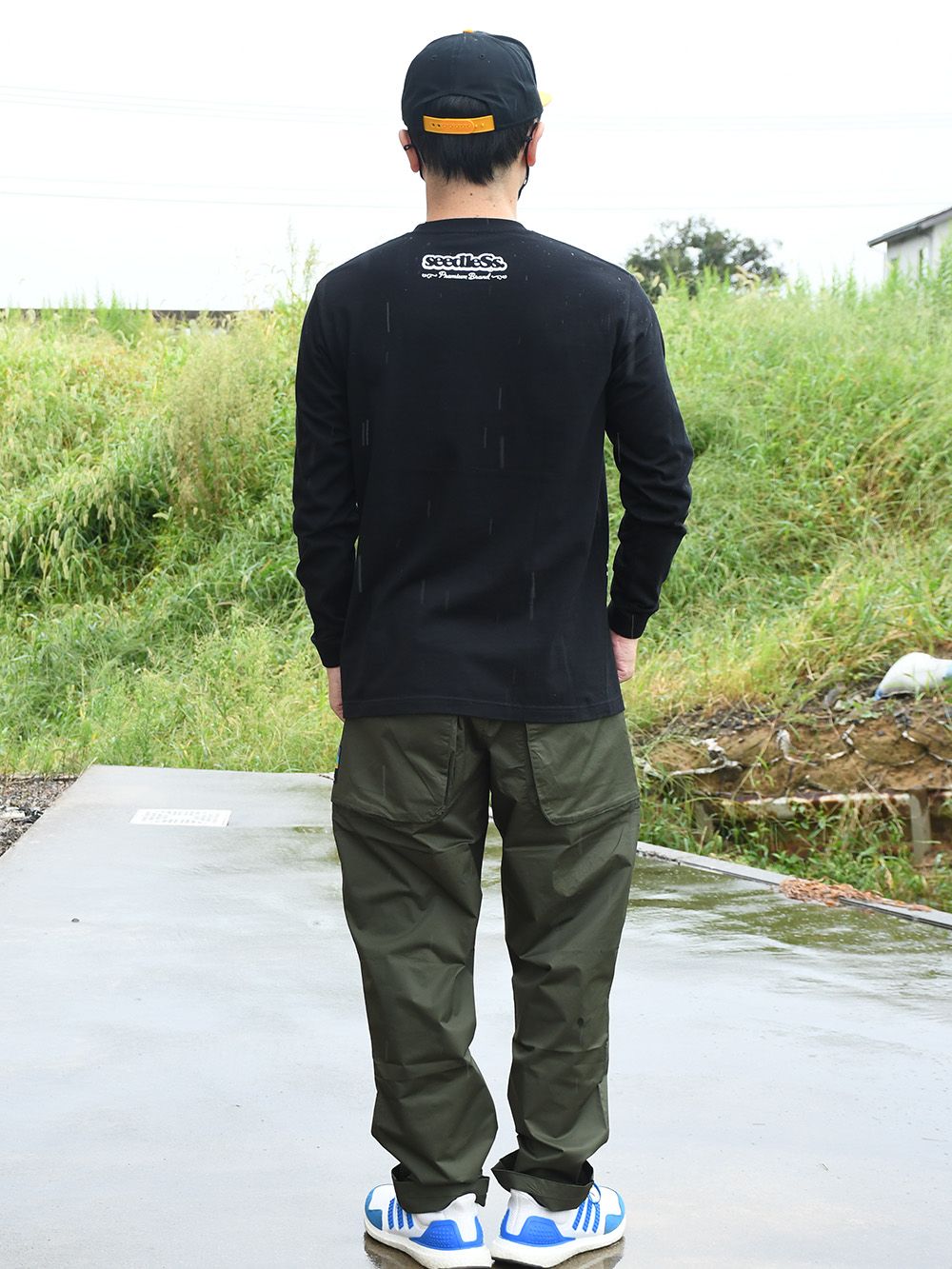 tiny message on yur shoulder LS tee