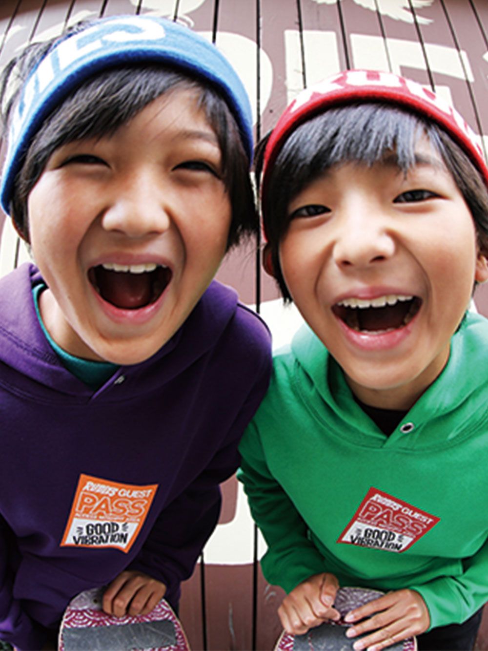 KIDS GUESTPASS HOOD-SWEAT