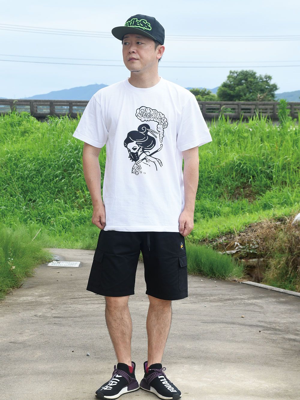 PUNK GEISHA SMOKE OUT s/s tee