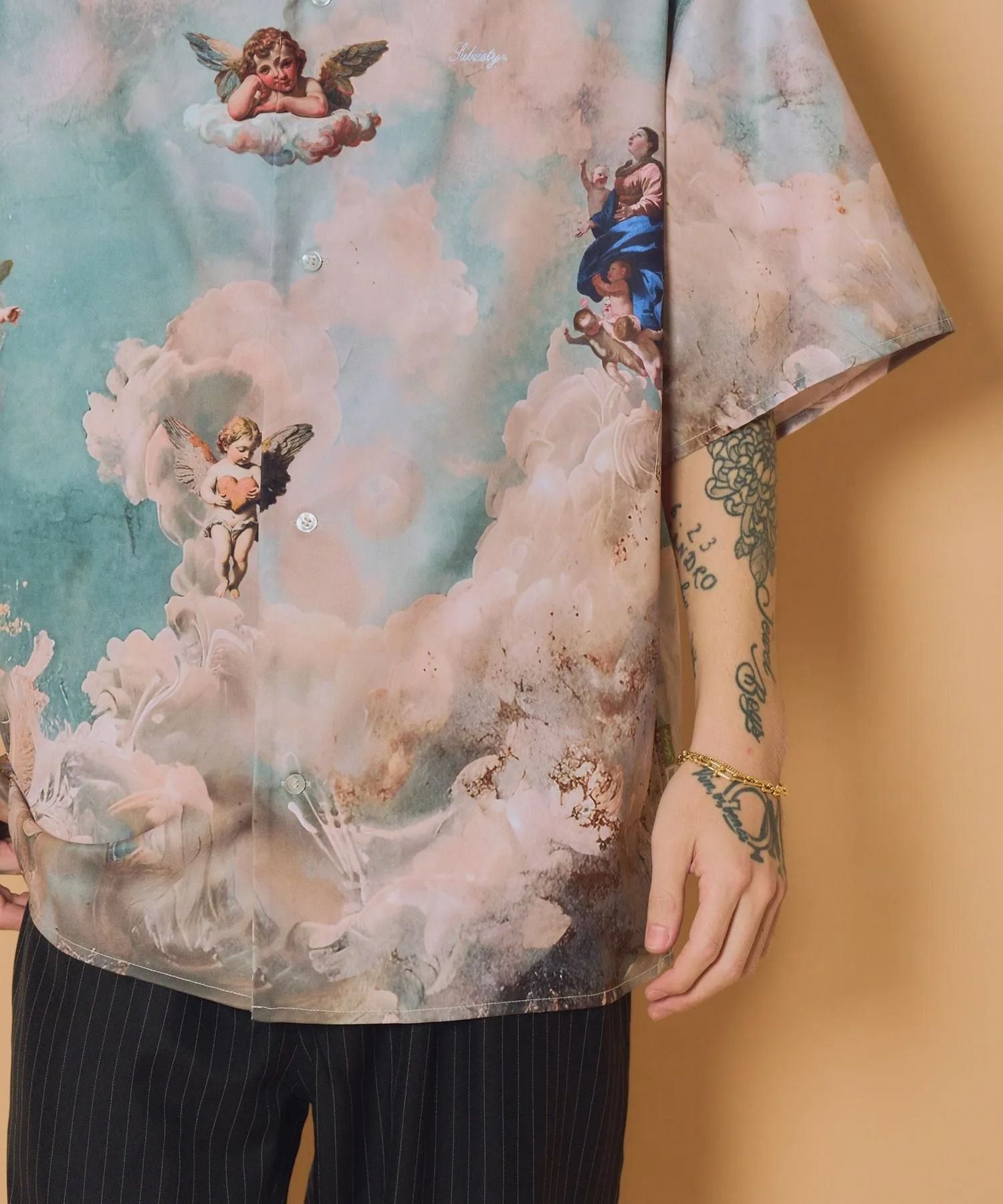 Essential open collar shirt