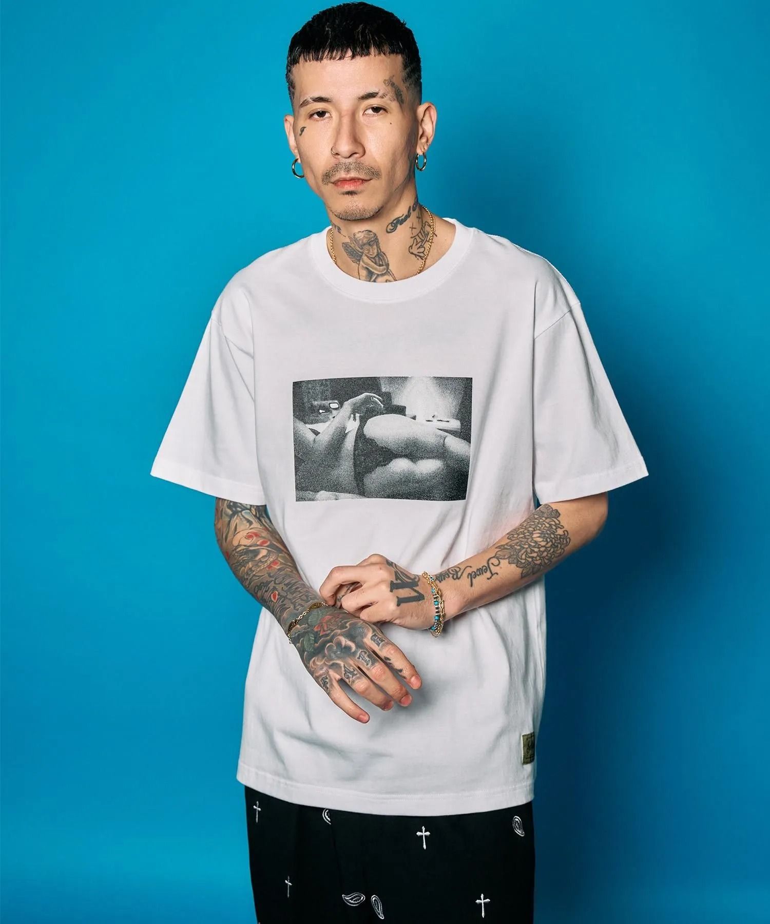 intimate room tee