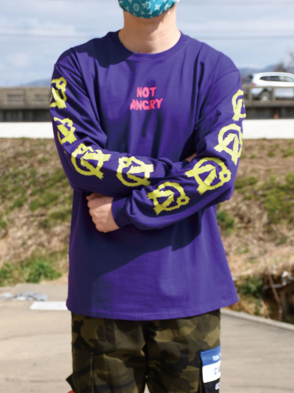 怒ってないロンTEE