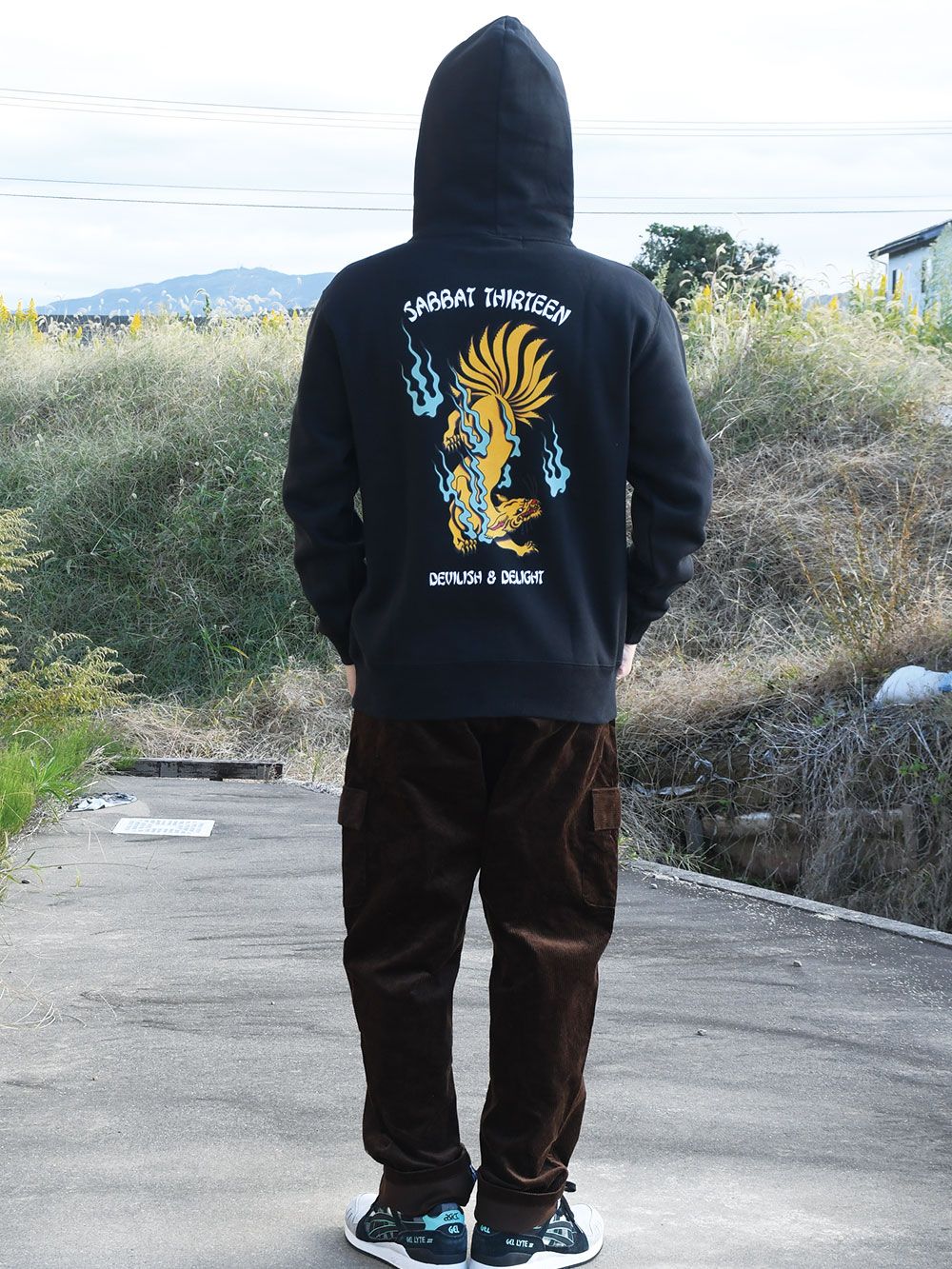 13 TALED FOX HOODIE
