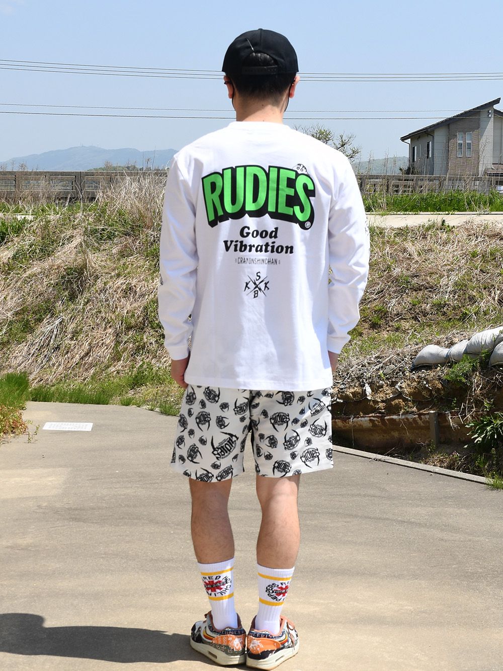 RUDIE'S×CRAYON SHINCHAN LOOK OUT LS TEE