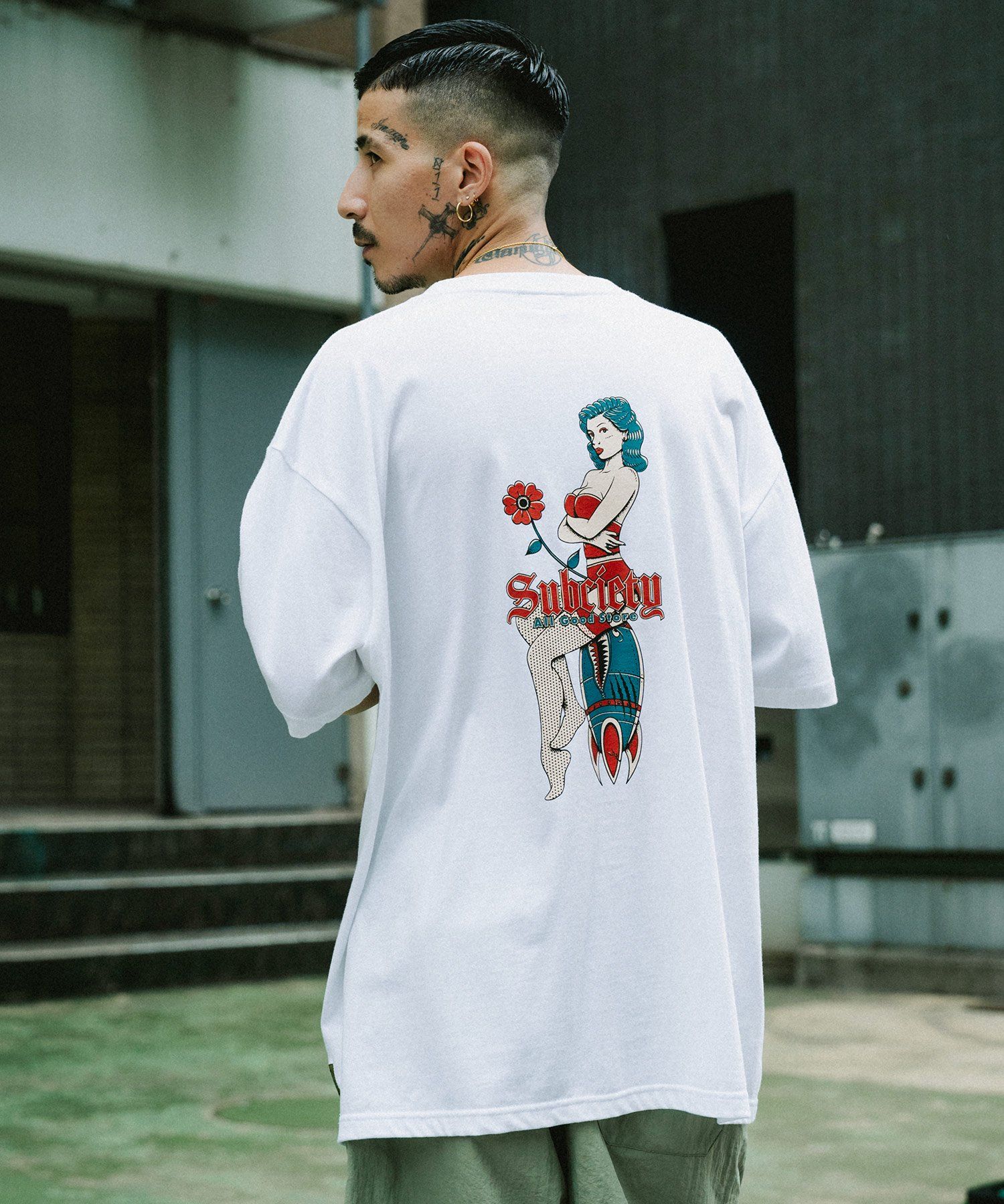 Pinup TEE