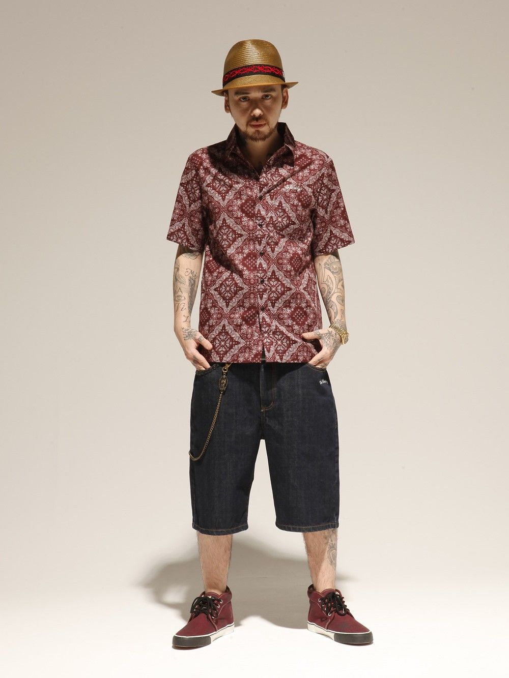 DENIM SHORTS -STUDS-