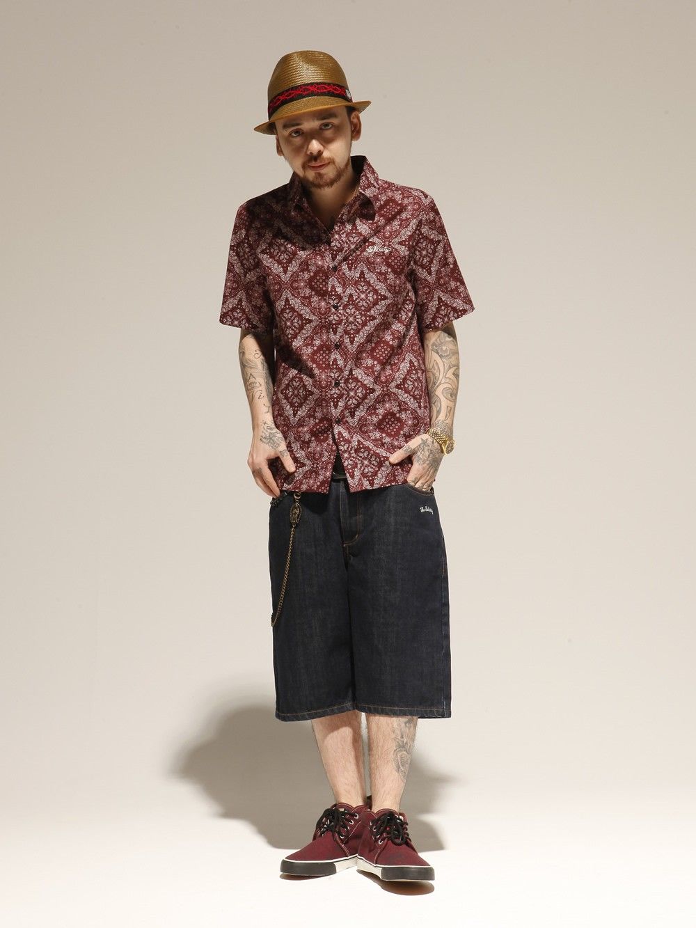 DENIM SHORTS -STUDS-