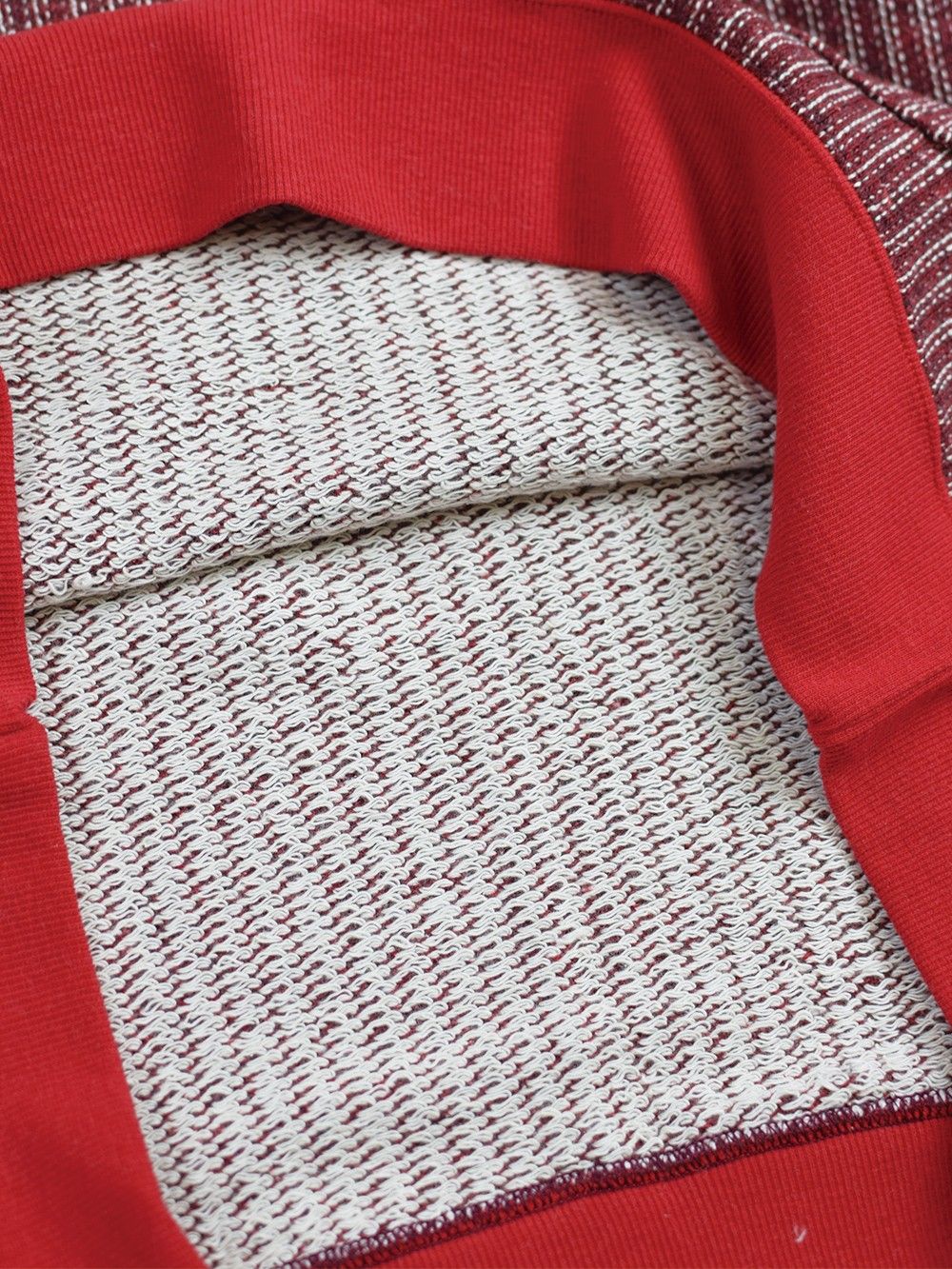 FLUFFY HALF HOODIE