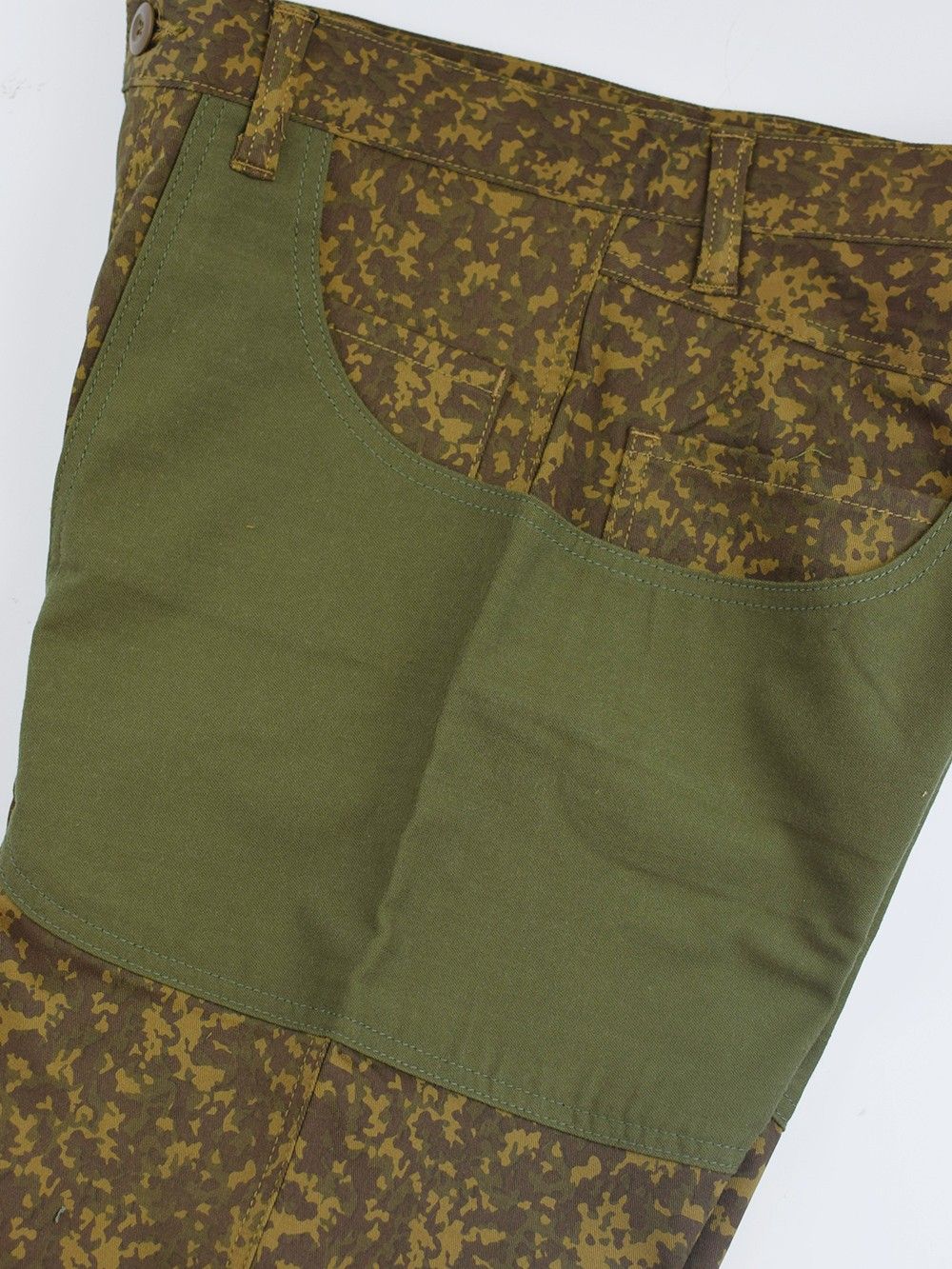 BIG POCKET MINI CAMO SHORTS