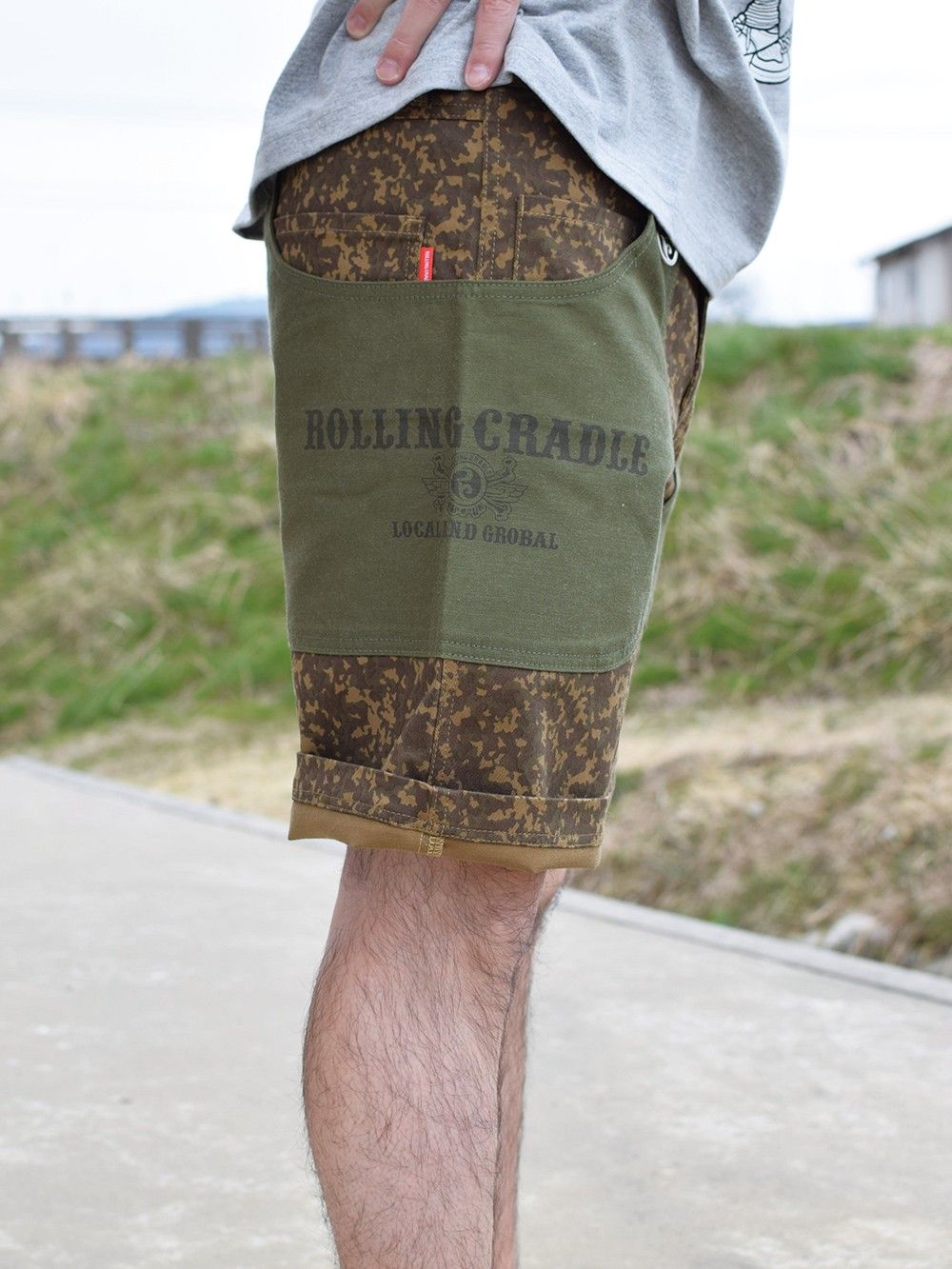 BIG POCKET MINI CAMO SHORTS