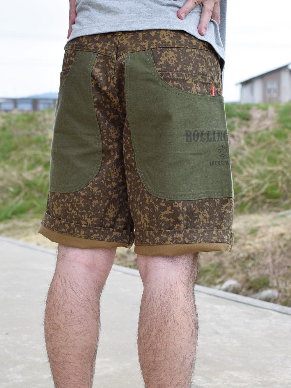 BIG POCKET MINI CAMO SHORTS