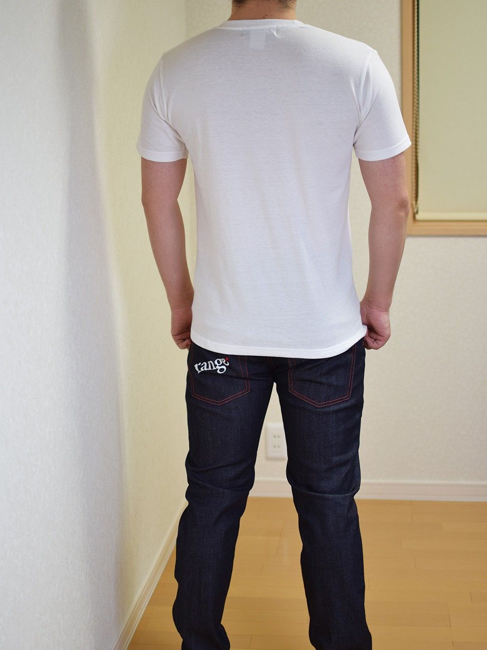 KEEP WEIRD T-sh