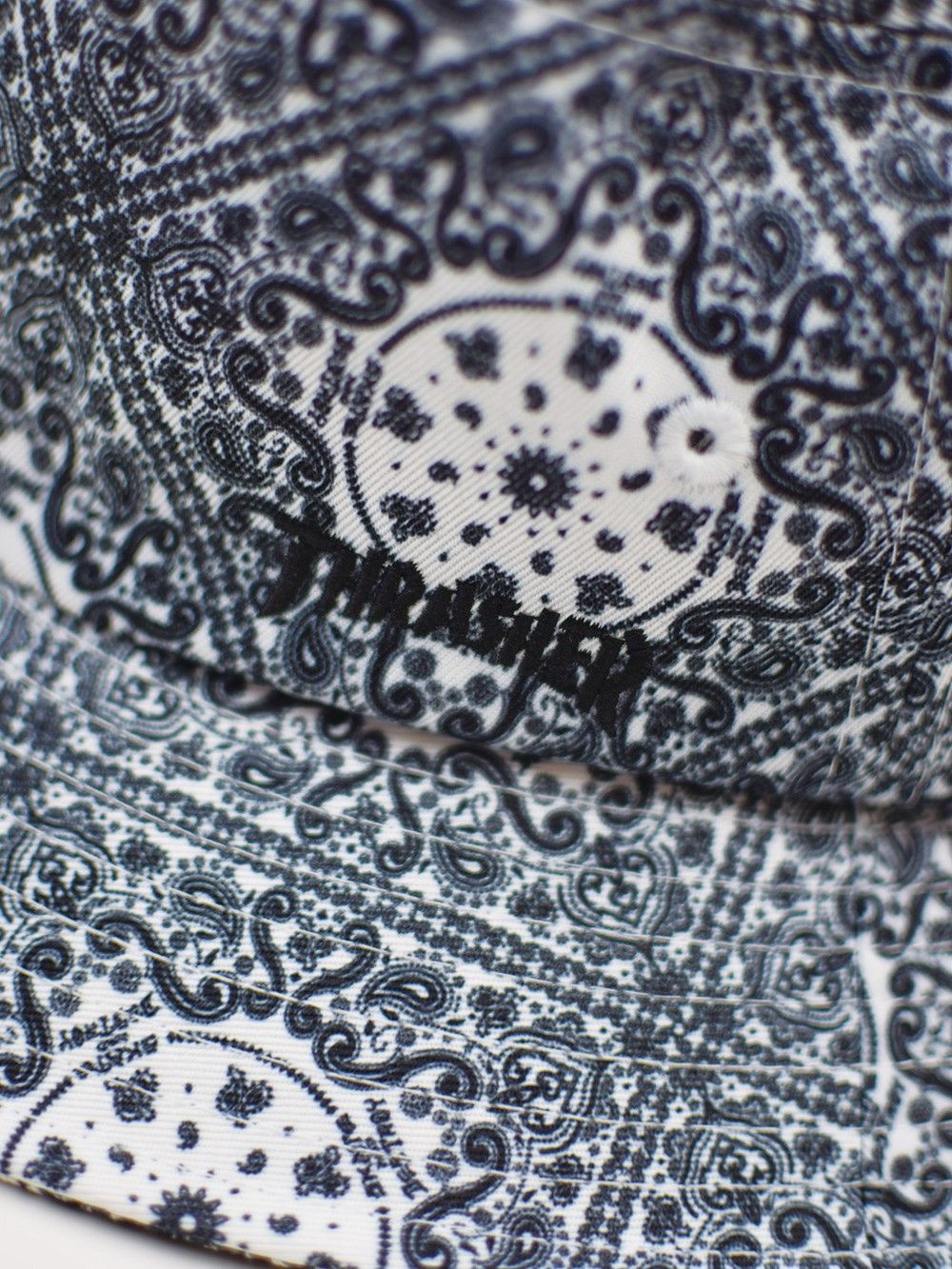 SK8&DESTROY BANDANA PATTERN BUCKET HAT